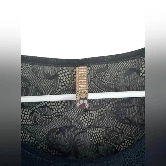 Free People Blue Floral Lace Stretchy Mesh Blouse Top Raglan Short Sleeve Sz S/P - Picture 3 of 12